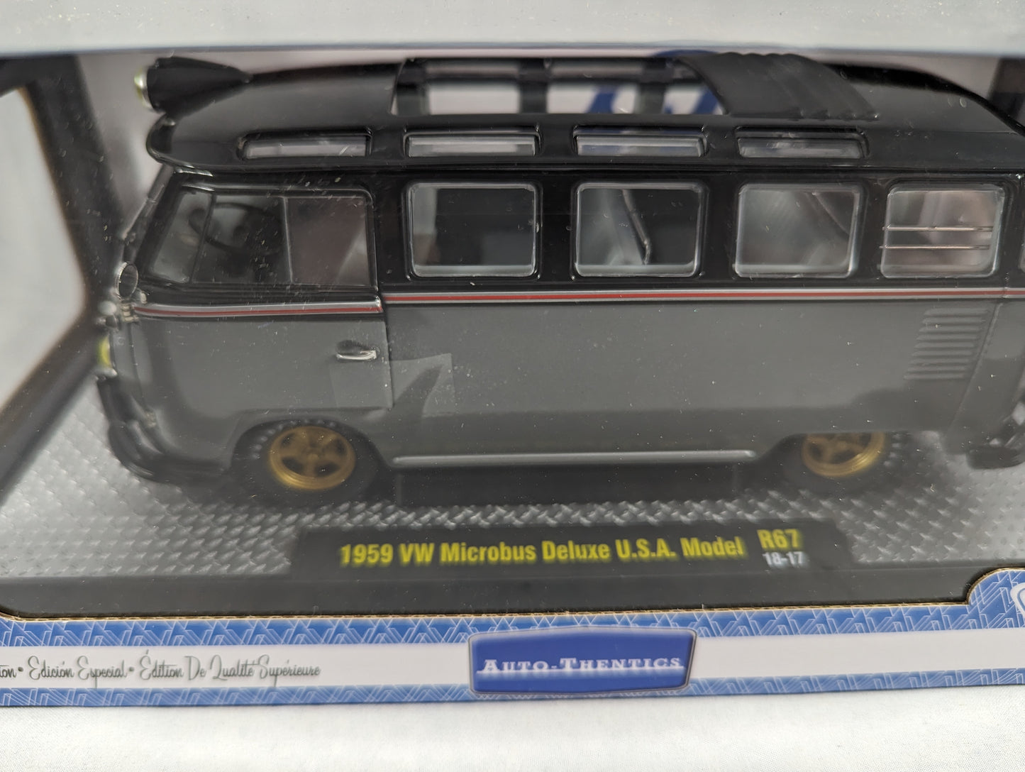 1959 VW Microbus Deluxe USA Model 1:24 scale