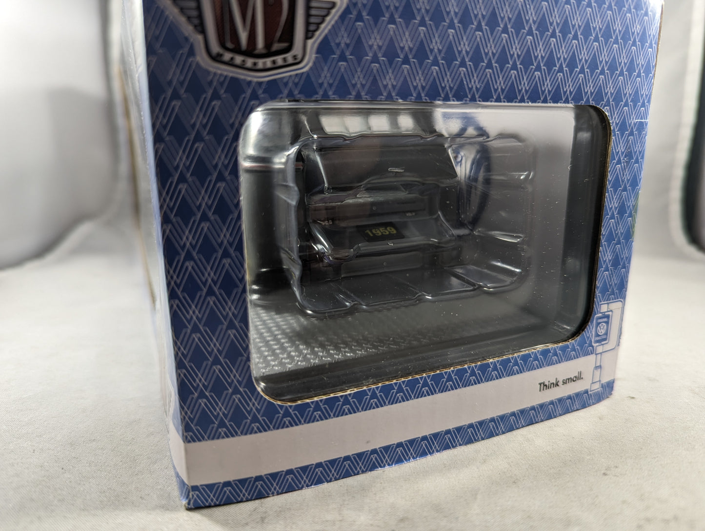 1959 VW Microbus Deluxe USA Model 1:24 scale