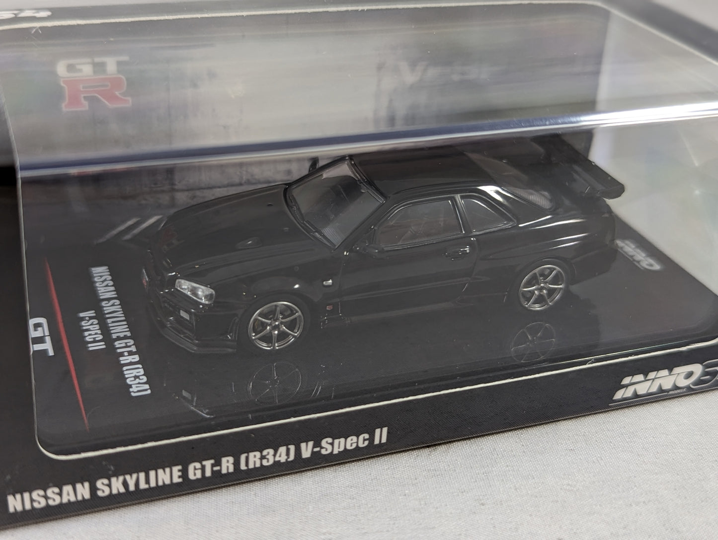 INNO64 Nissan Skyline GT-R (R34) V-Spec II Black