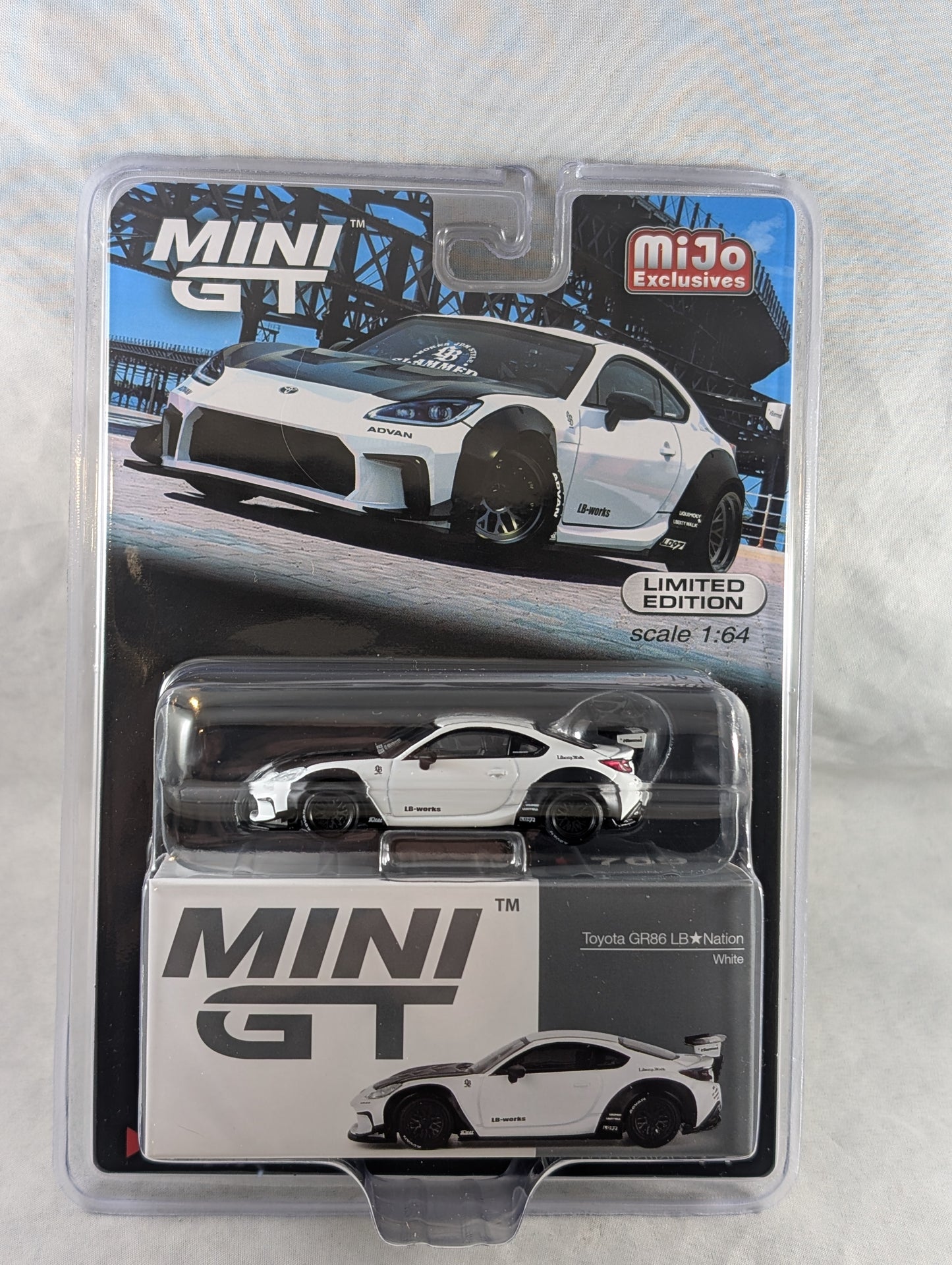 Mini GT Toyota GR86 LB Nation White