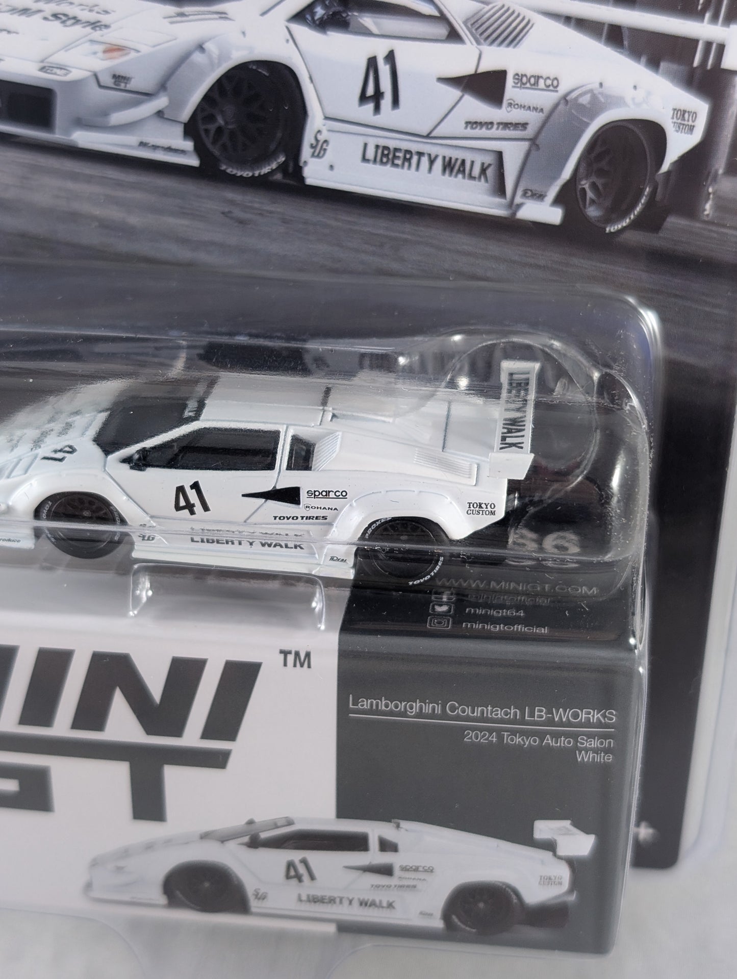 Mini GT Lamborghini countach Lb Works 2024 Tokyo Auto salon white