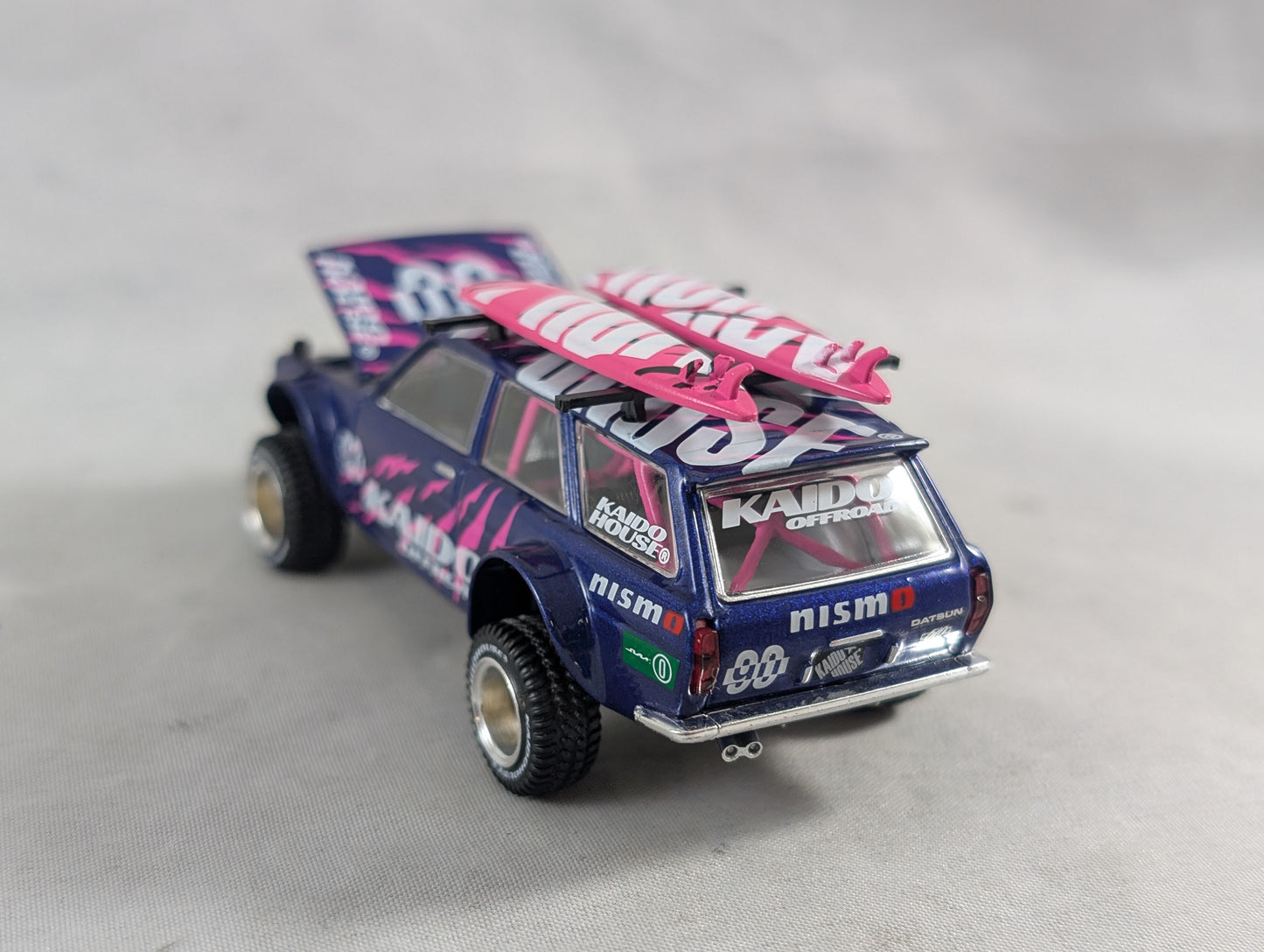 Mini GT Kaido House Datsun 510 4x4 Wagon Kaido Off-road V2 Sealed