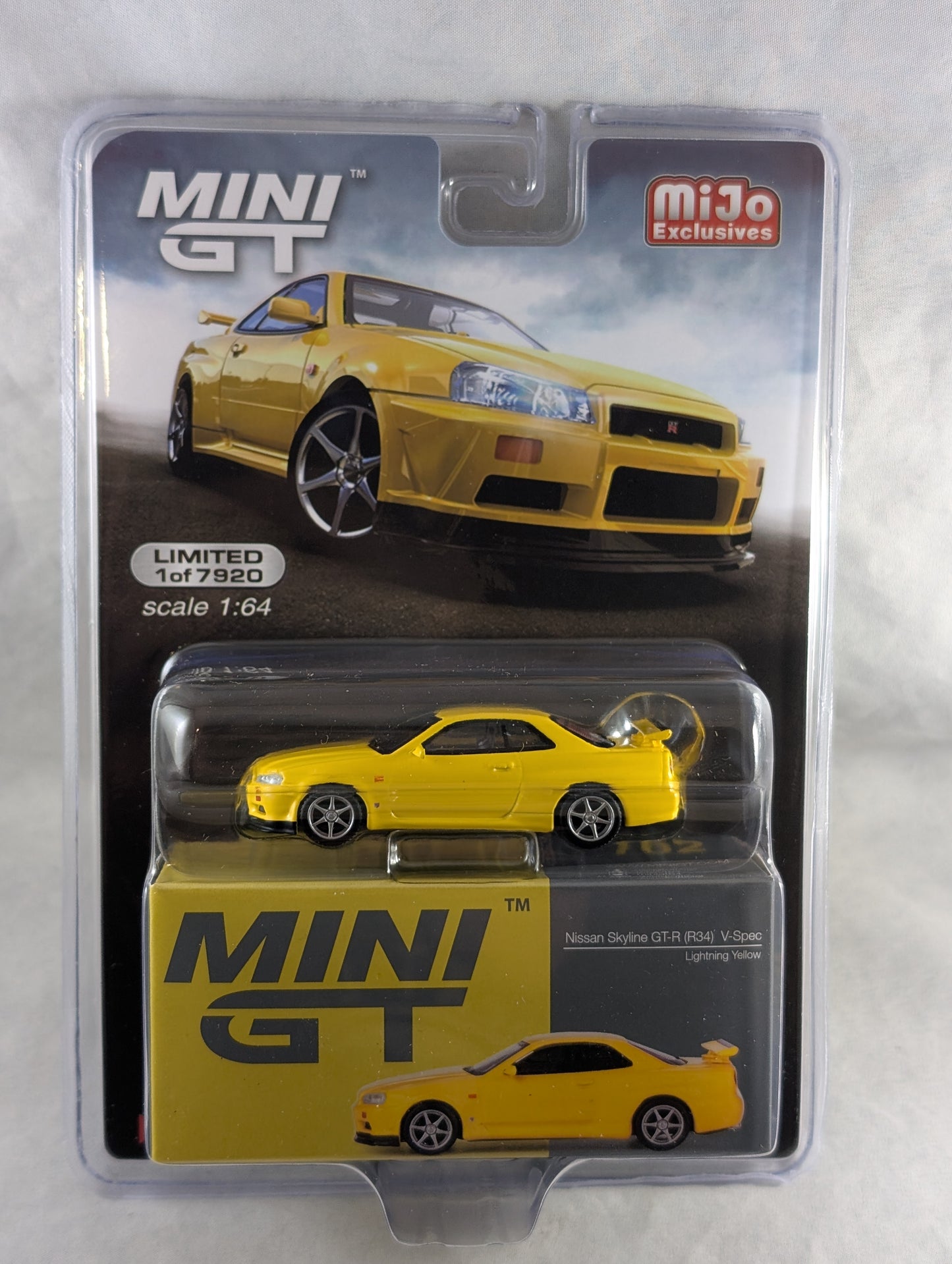 Mini GT Nissan Skyline GTR R34 V-Spec lightning yellow
