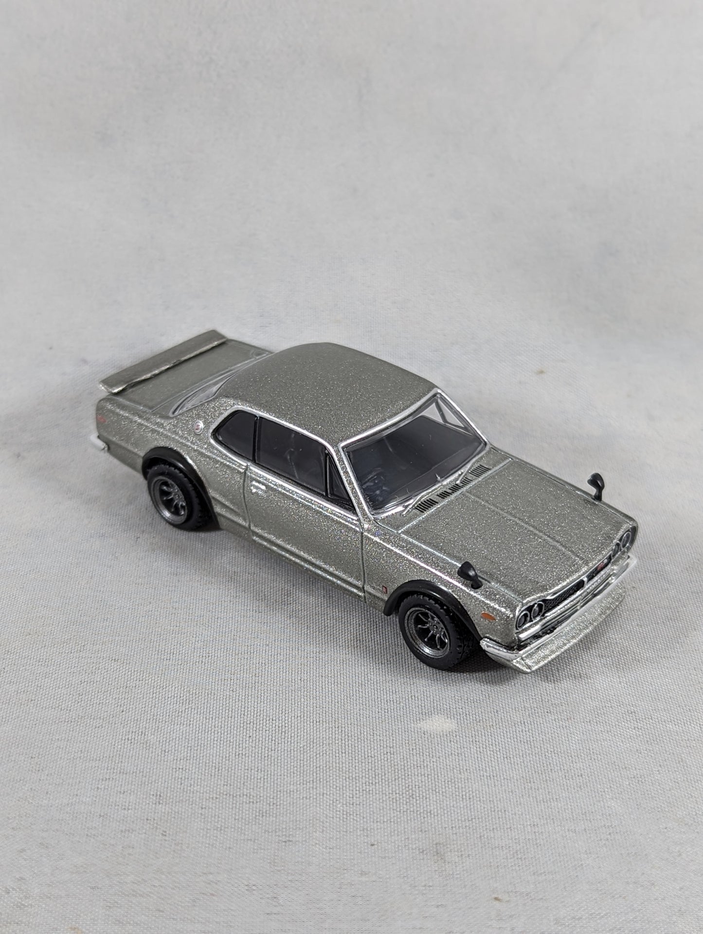 Tarmac Works Nissan Skyline 2000 GT-R