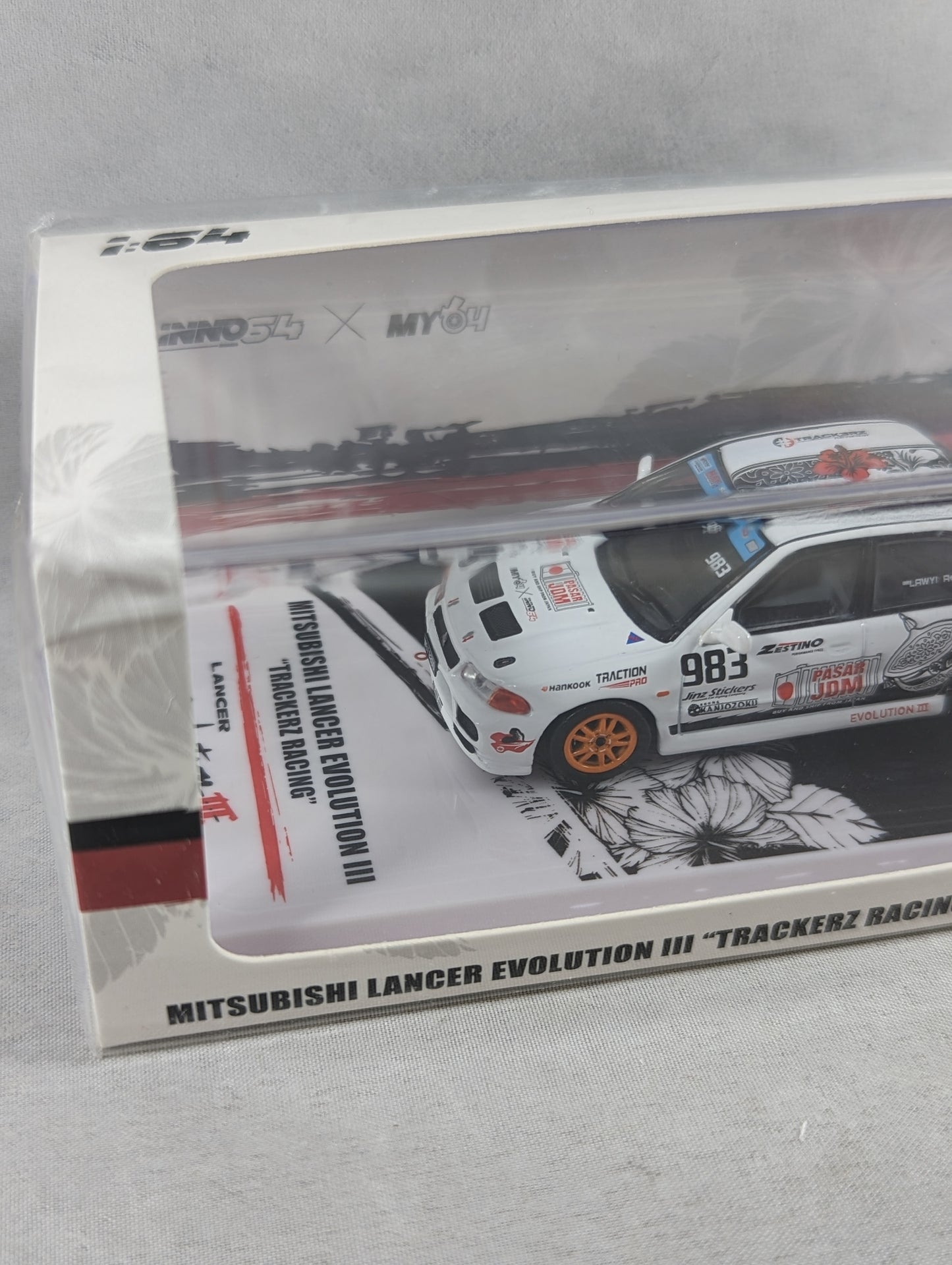 INNO64  Mitsubishi Lancer Evolution III "Trackerz Racing"