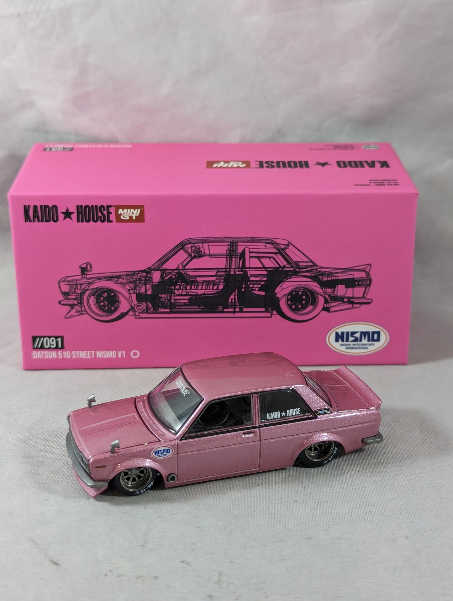 Mini GT Kaido House  Datsun Street 510 Nismo V1 Pink, Sealed box