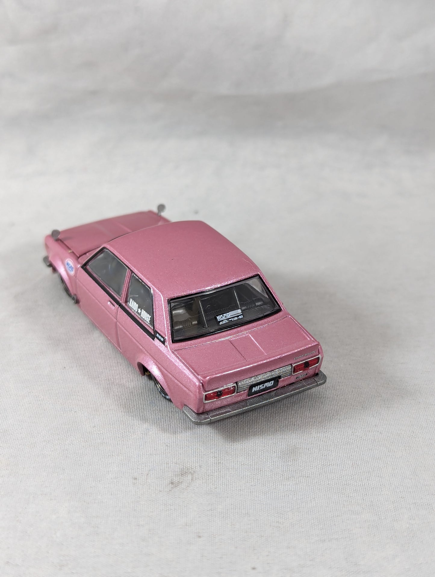 Mini GT Kaido House  Datsun Street 510 Nismo V1 Pink, Sealed box