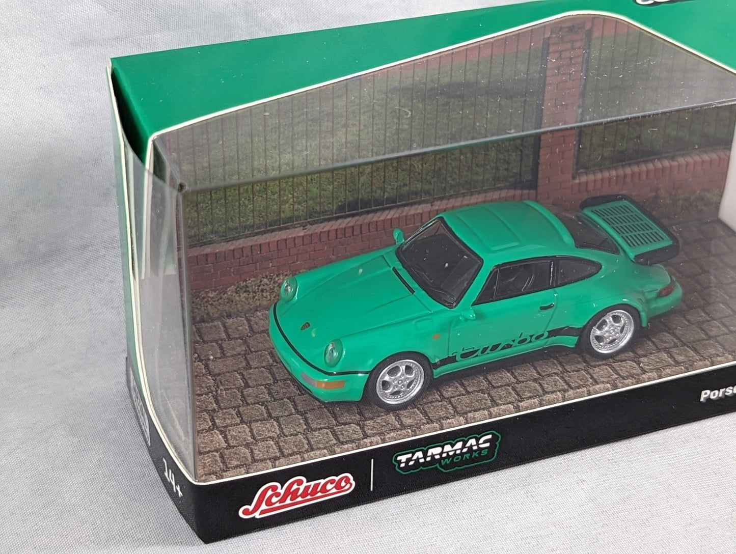 Tarmac Works Porsche 911 Turbo Green Schuco Collab 64