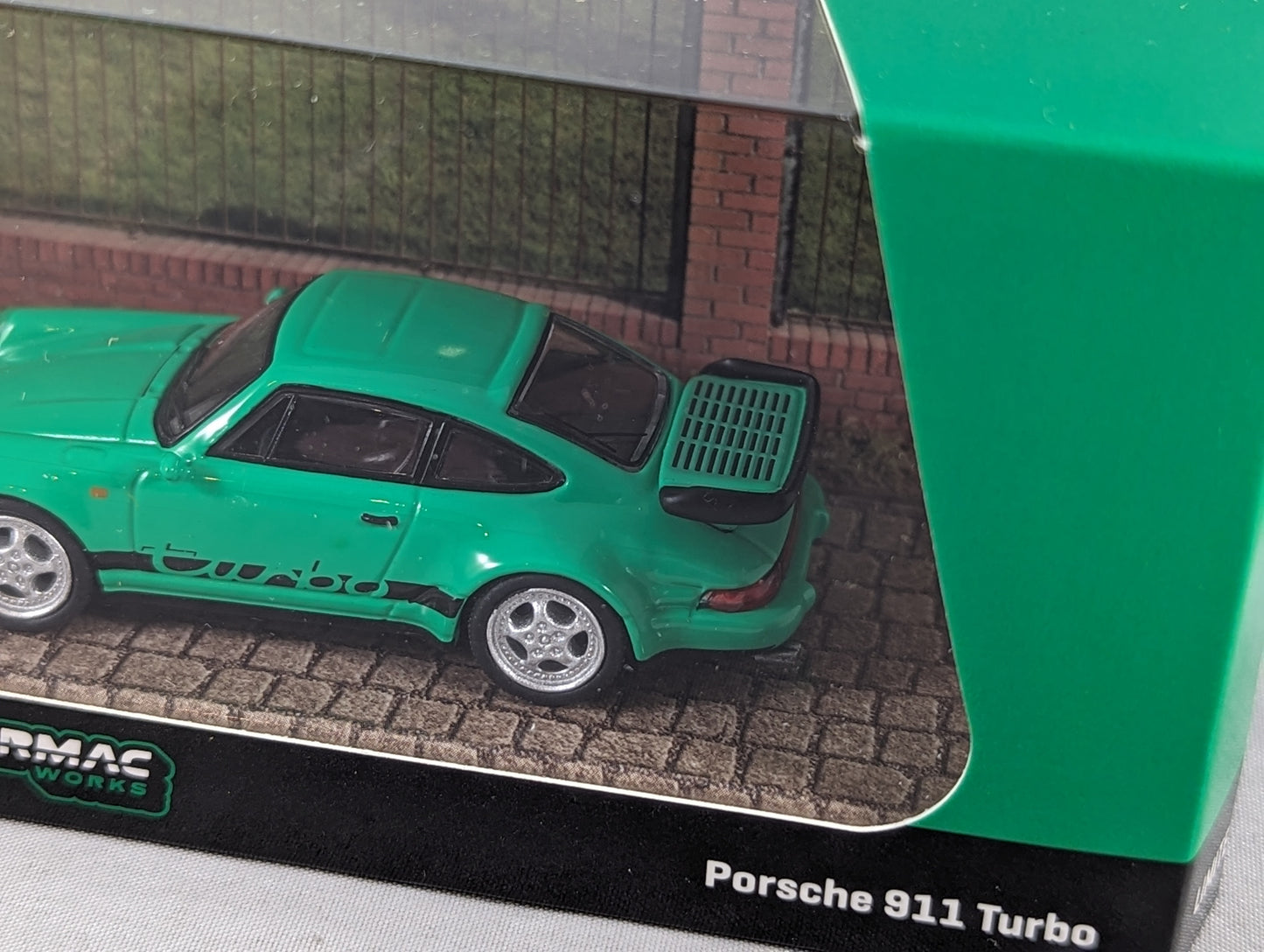 Tarmac Works Porsche 911 Turbo Green Schuco Collab 64