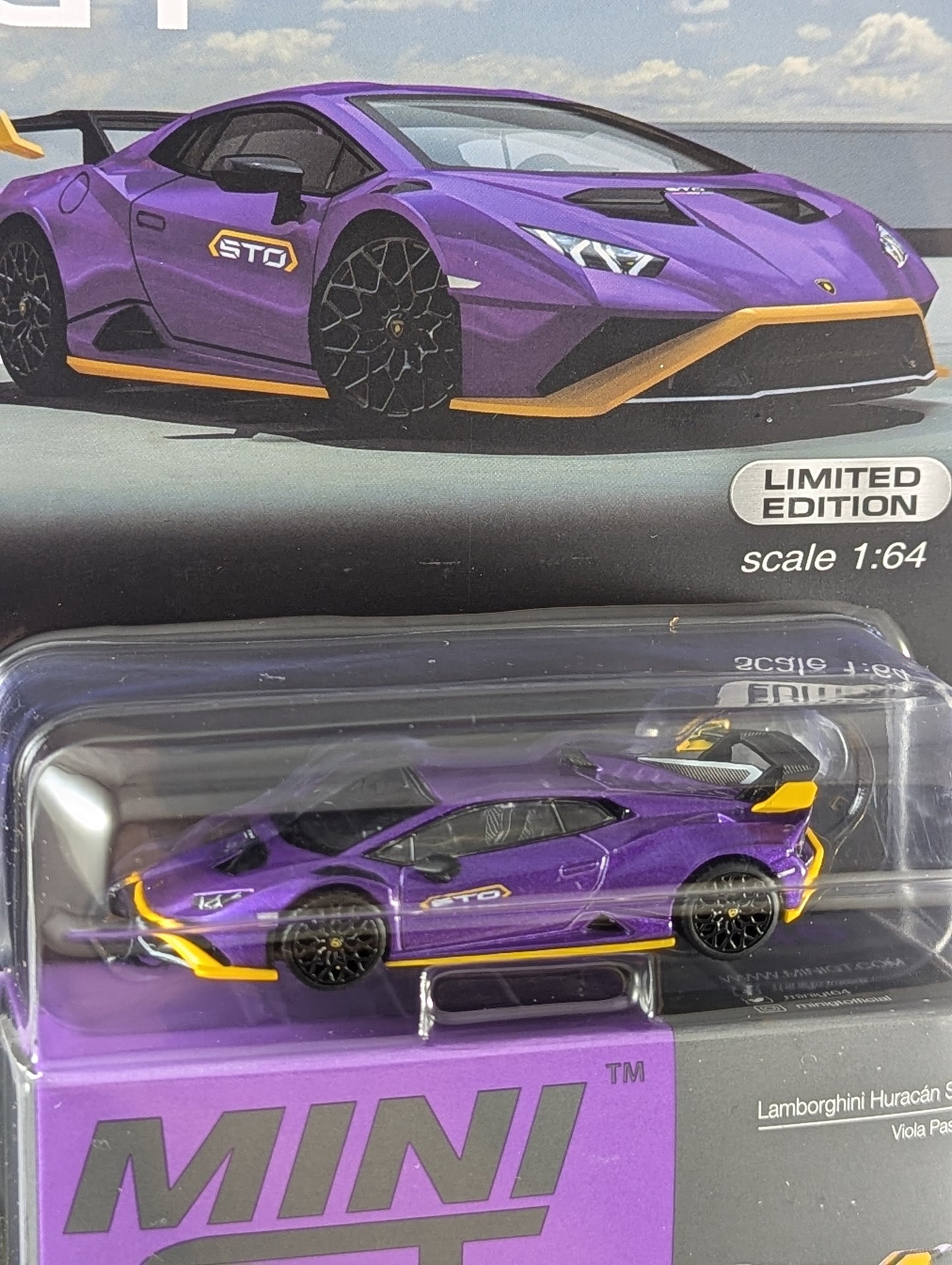 Mini GT Lamborghini Huracan STO Viola Pasifae Mijo Exclusives