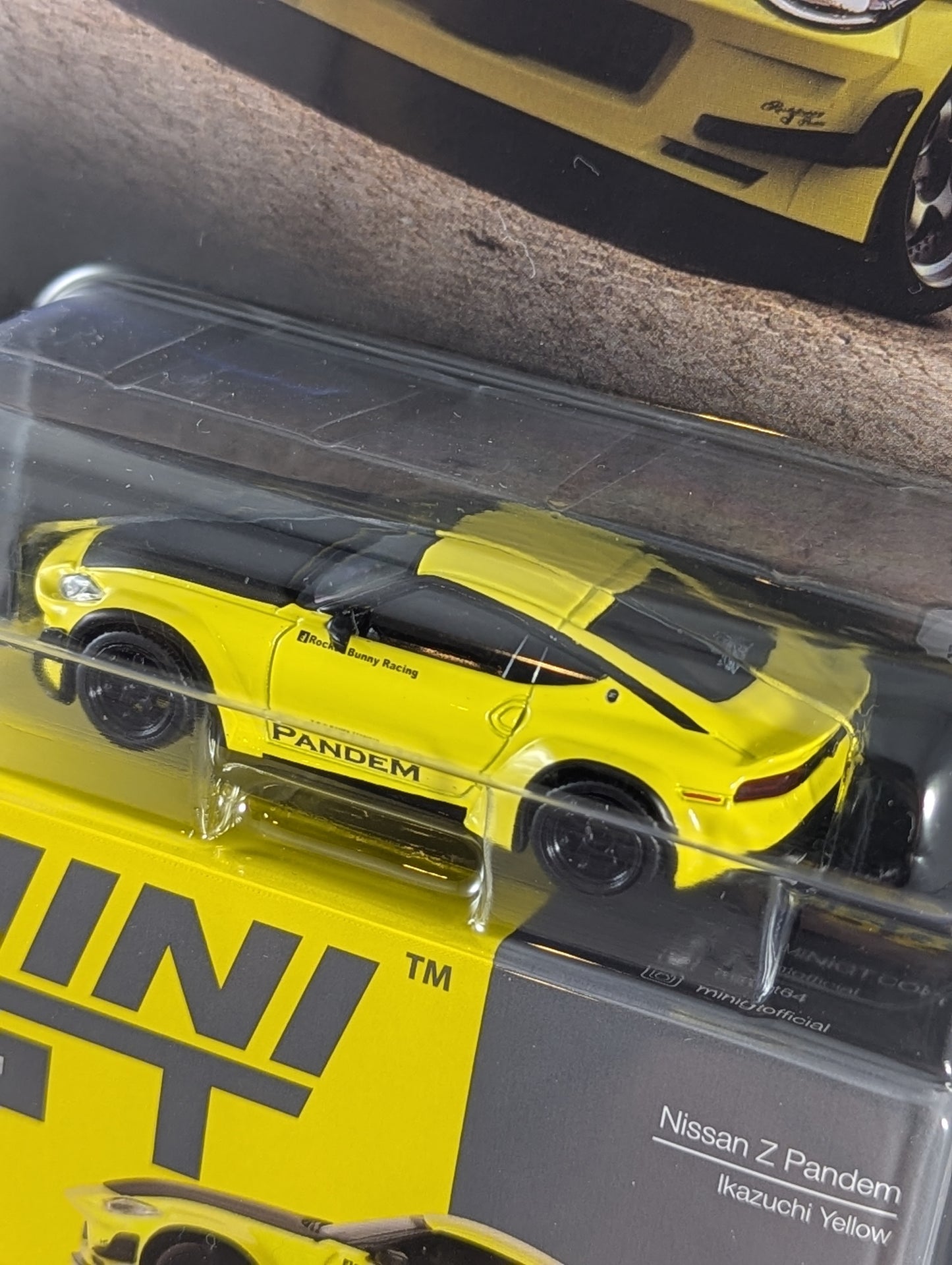 Mini GT Nissan Z Pandem Ikazuchi Yellow Mijo Exclusives