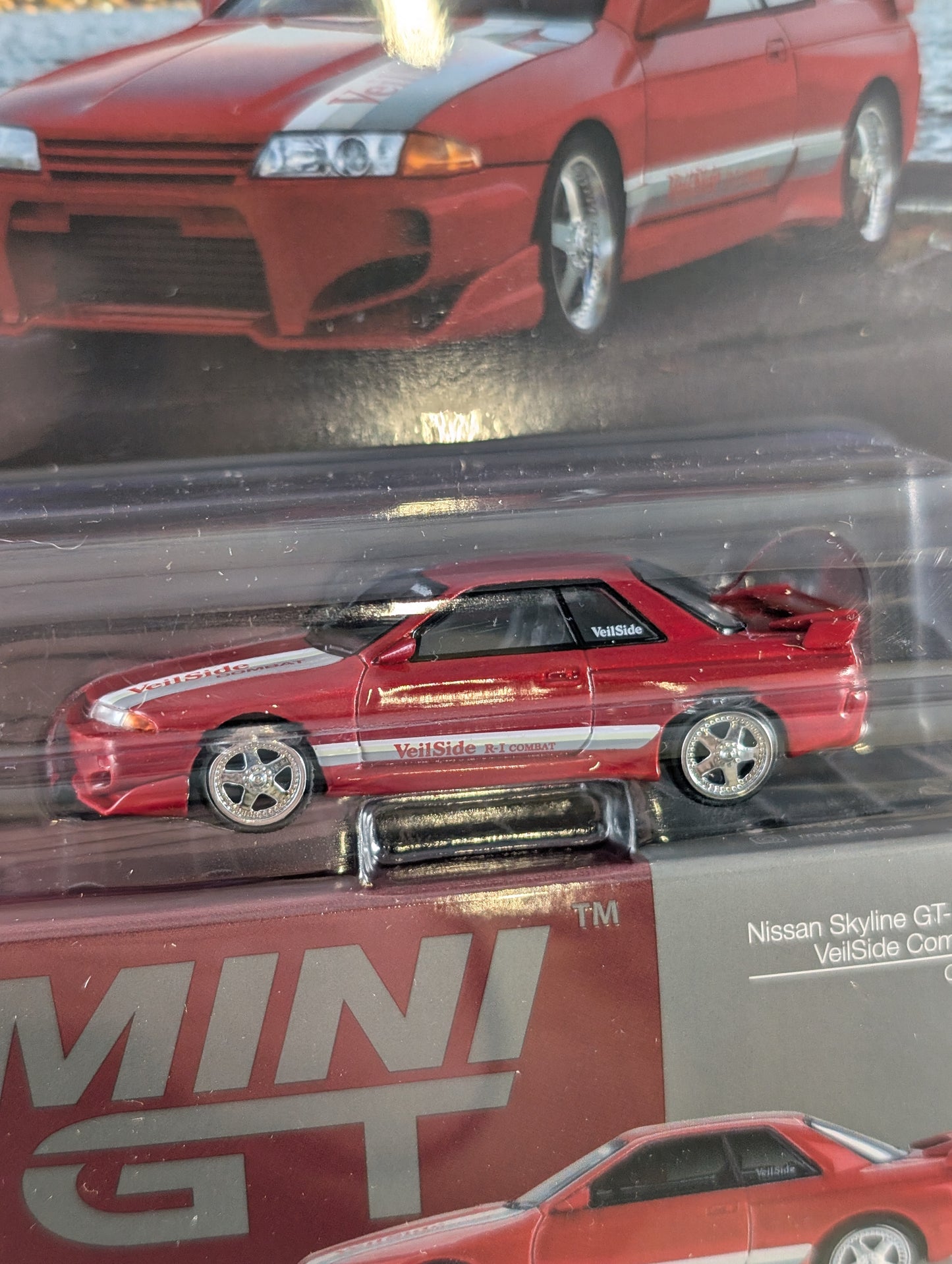 Mini GT Nissan Skyline R32 Veilside Combat C-I Gem Red