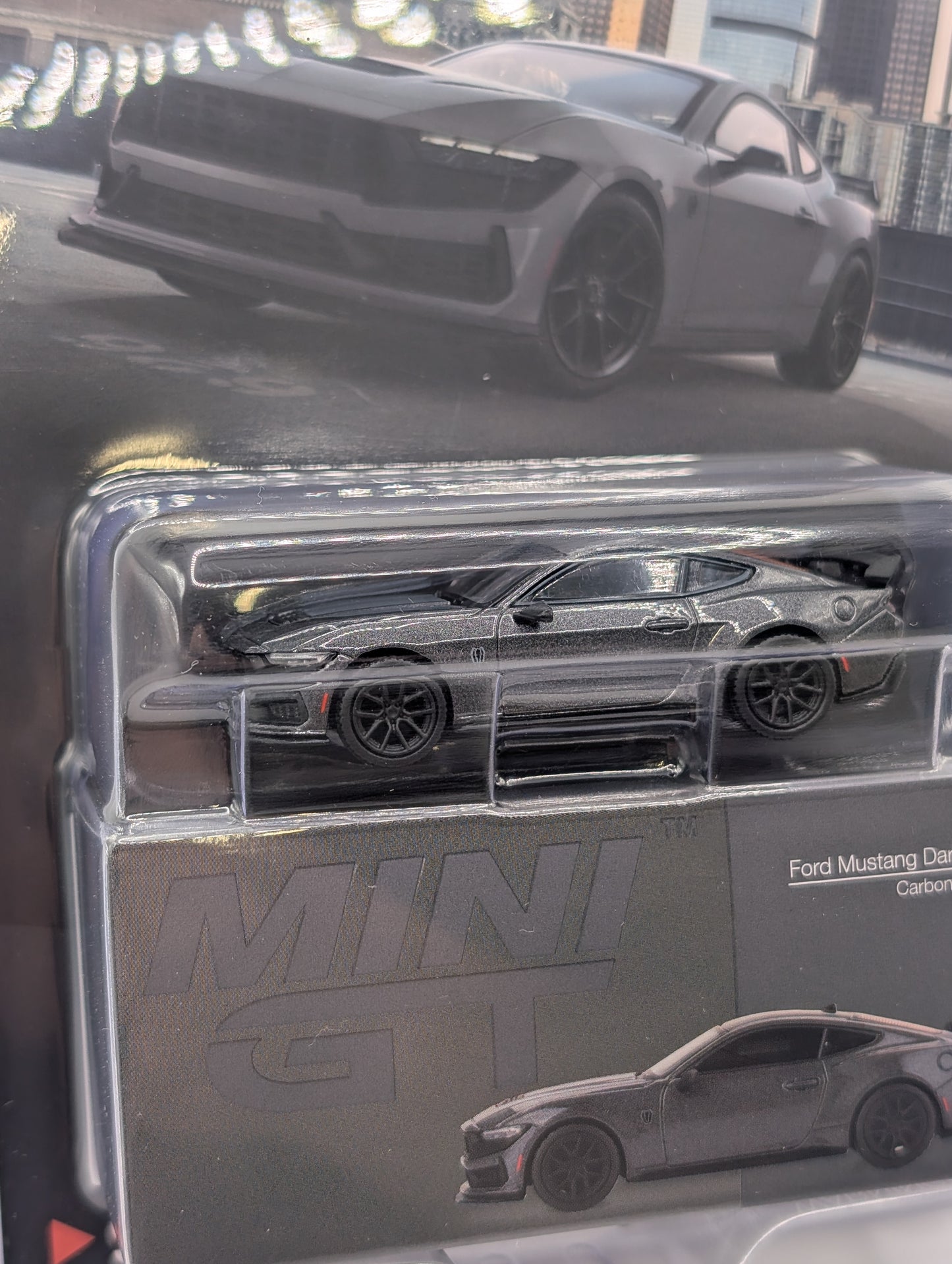 Mini GT Ford Mustang Dark Horse