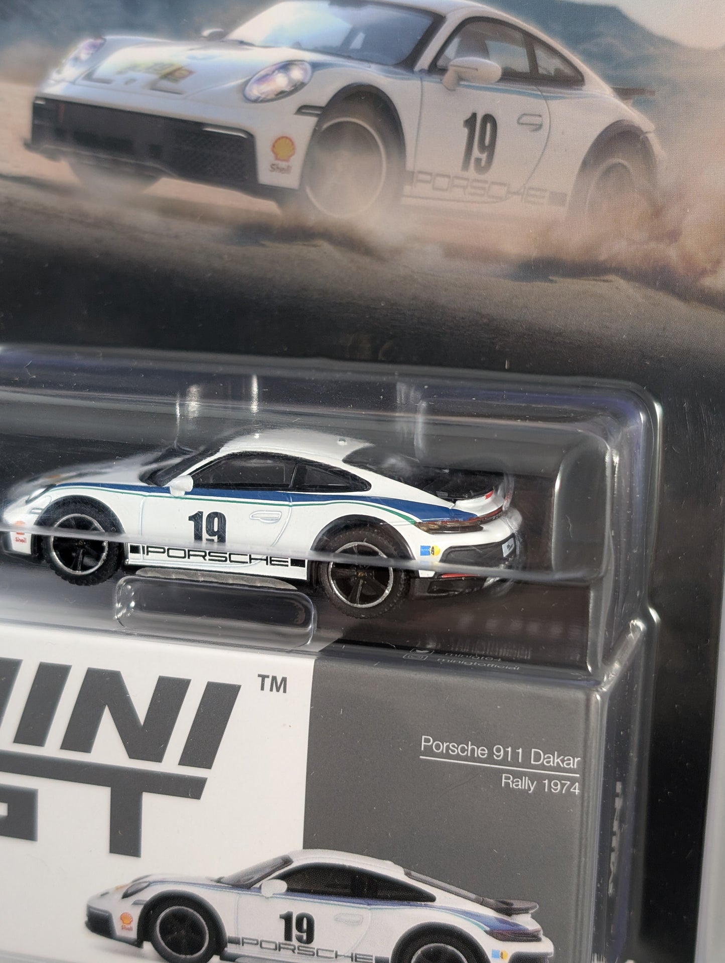 Mini GT Porsche 911 Dakar Rally 1974