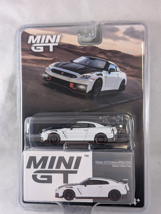 Mini GT Nissan GTR Nismo R35 2024