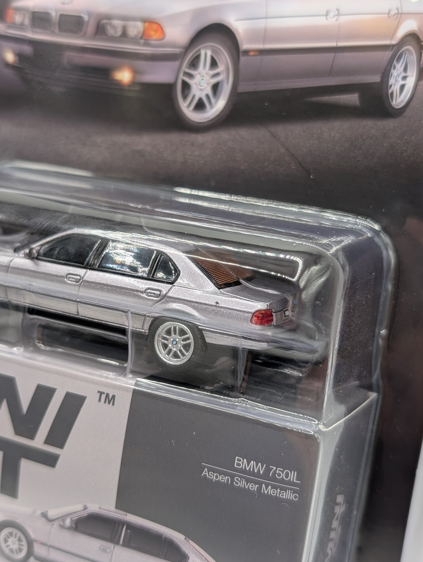 Mini GT BMW 750IL Aspen Silver Metallic