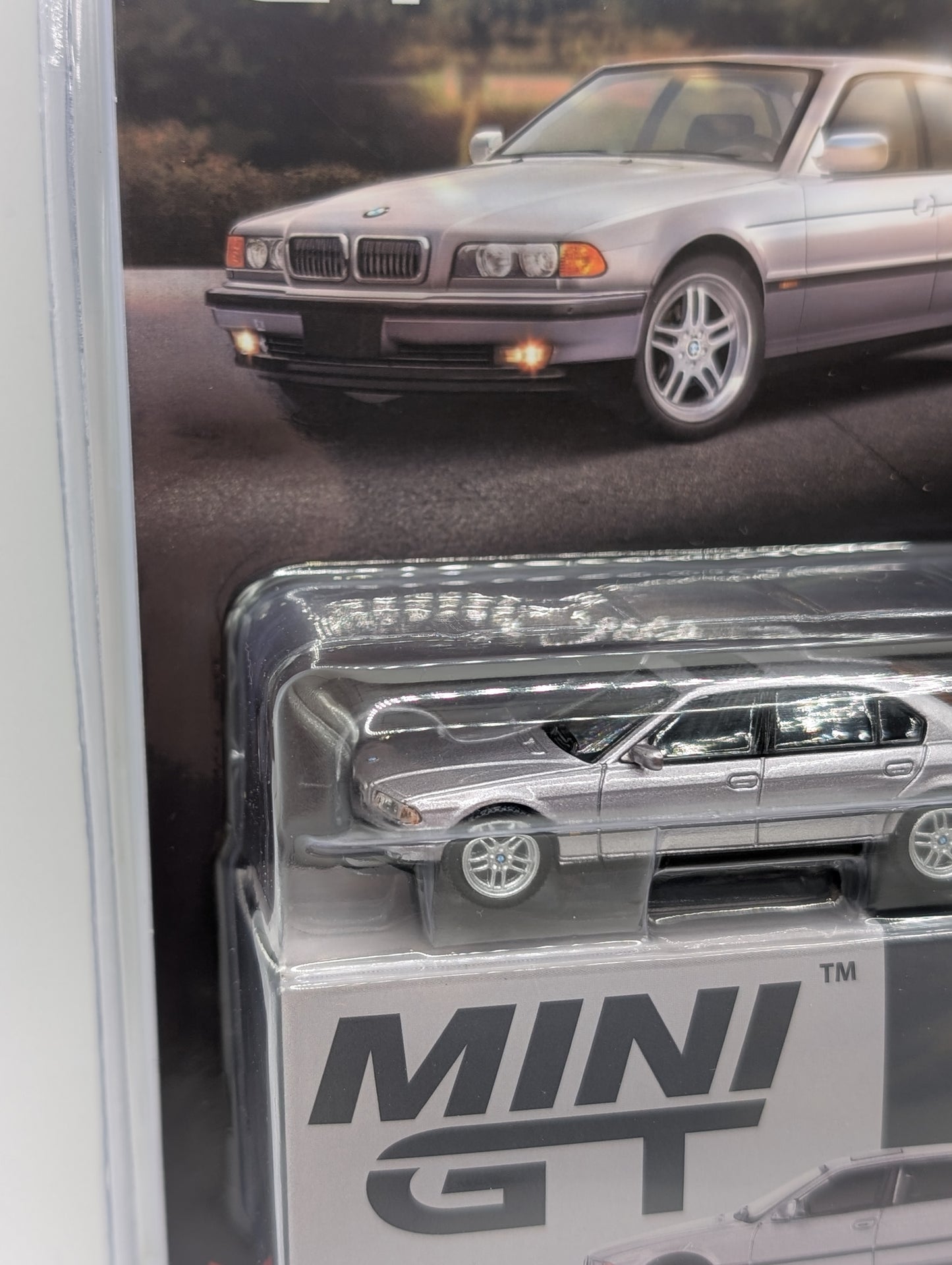 Mini GT BMW 750IL Aspen Silver Metallic
