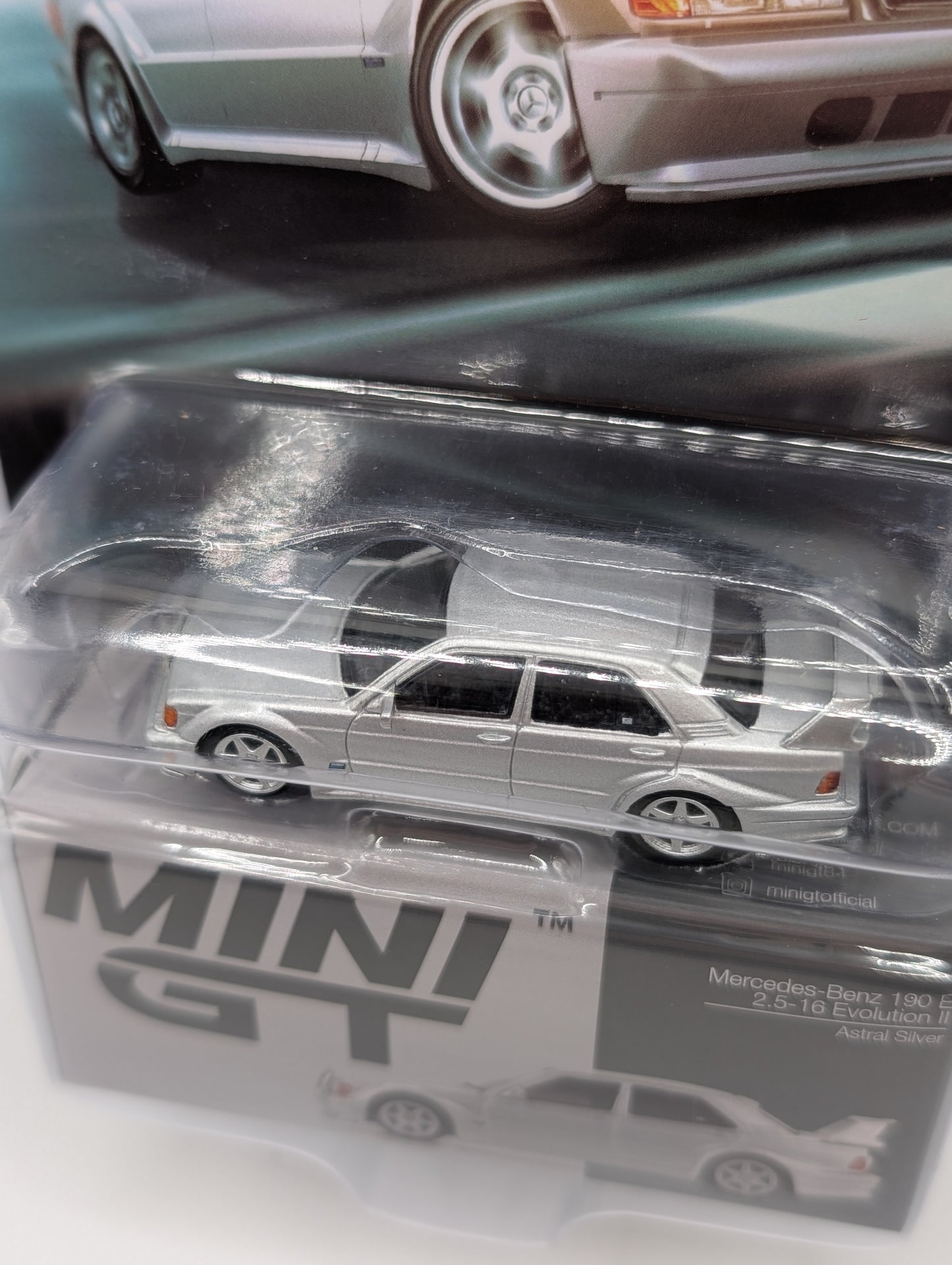 Mini GT Mercedes Benz 190E 2.6-16 Evolution II