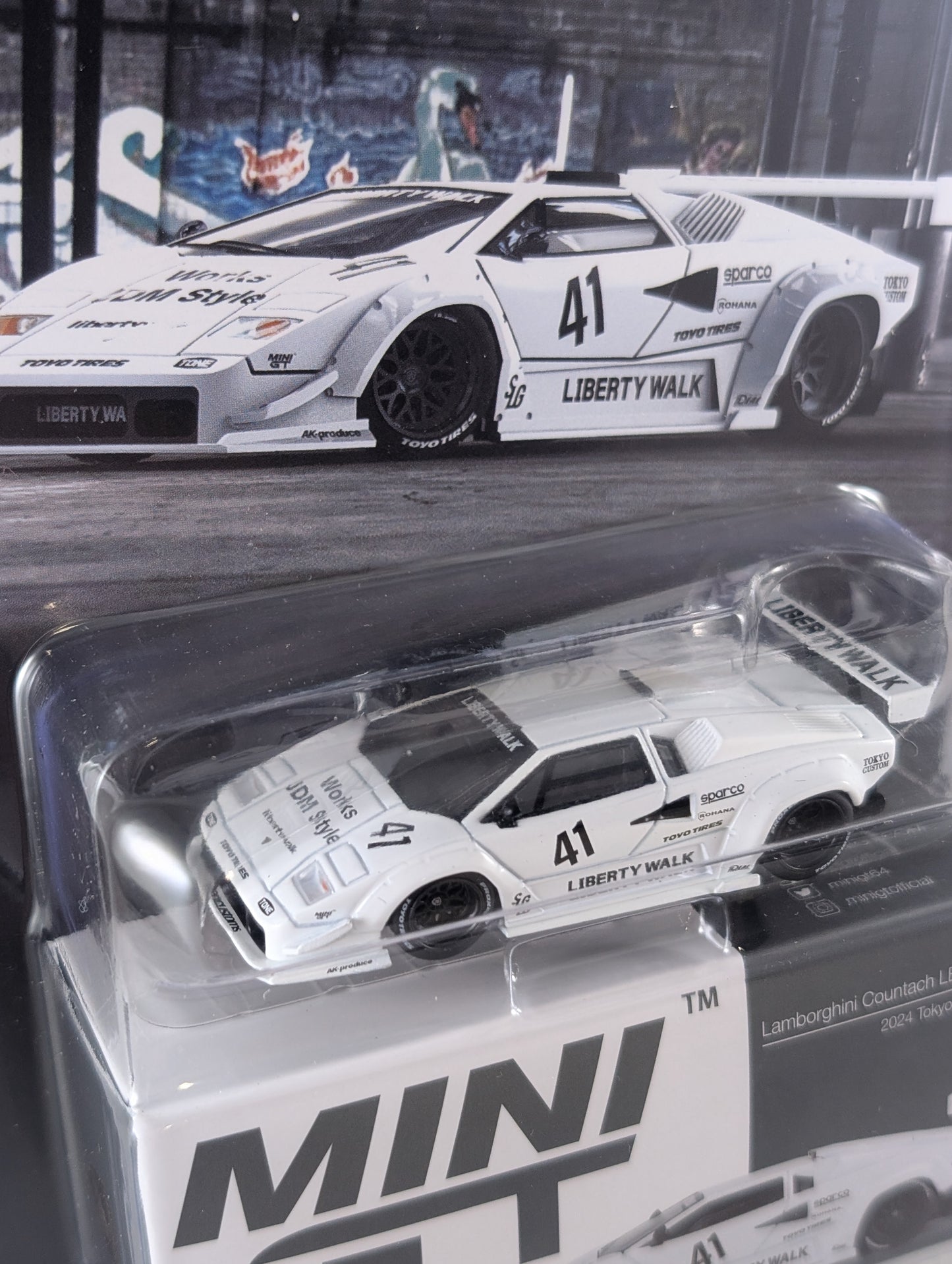 Mini GT Lamborghini countach Lb Works 2024 Tokyo Auto salon white