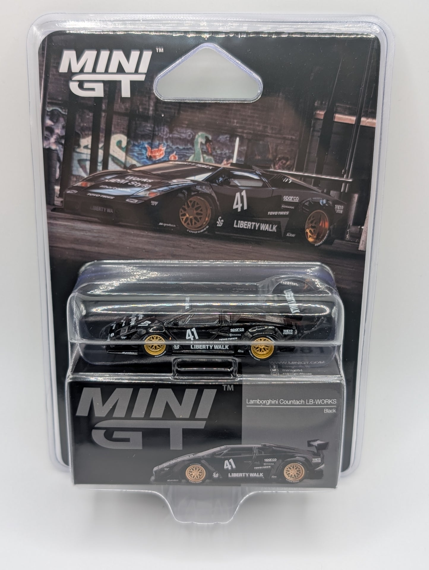 Mini GT Lamborghini Countach Liberty Walk