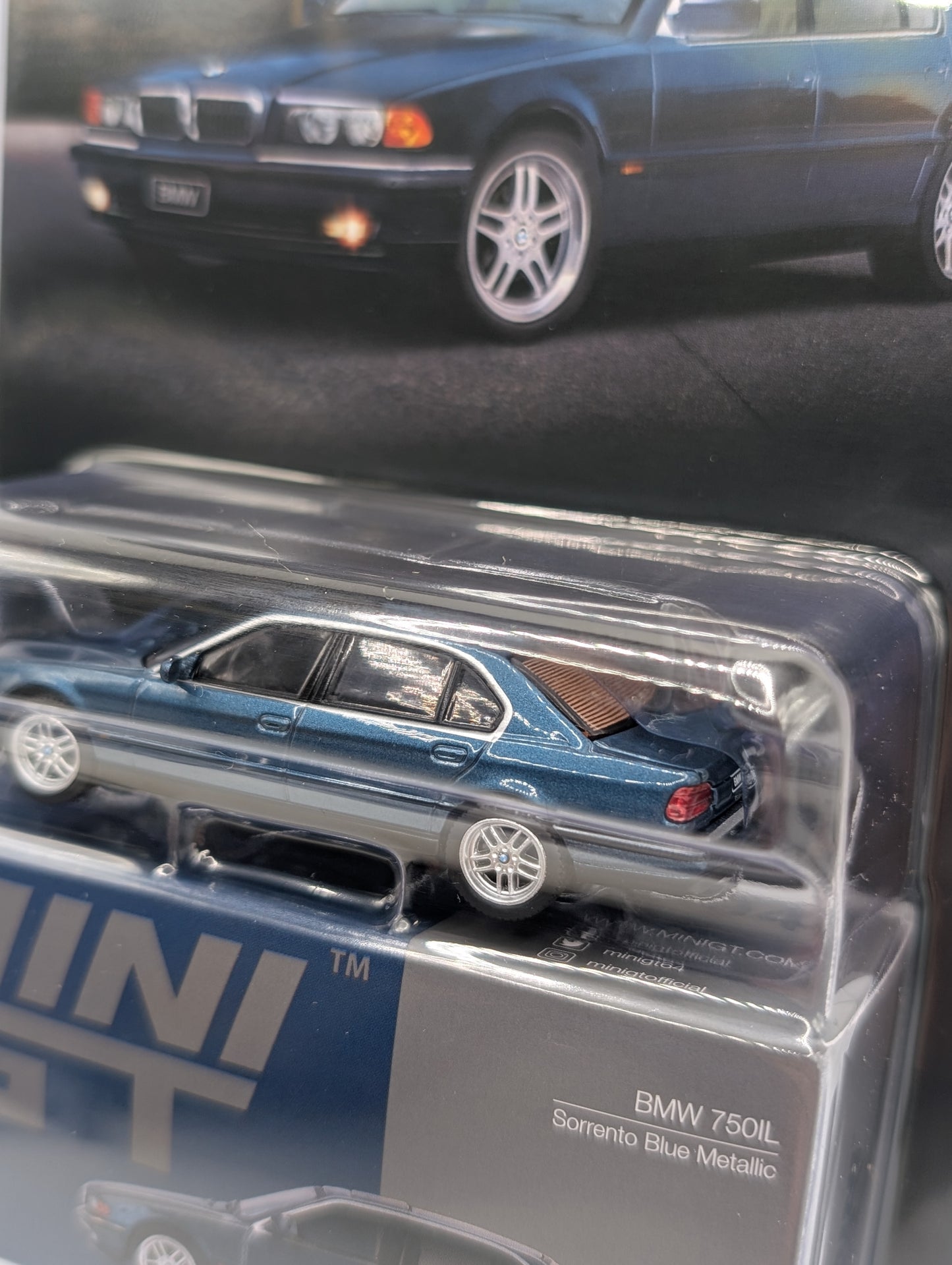 Mini GT BMW 750IL Sorrento Blue Metallic