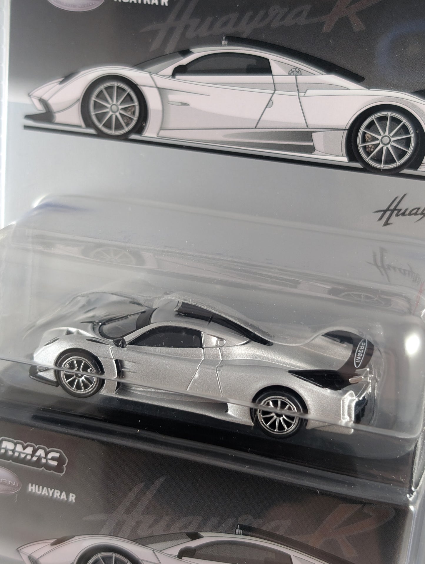 Tarmac Works Pagani Huayra R Satin Silver